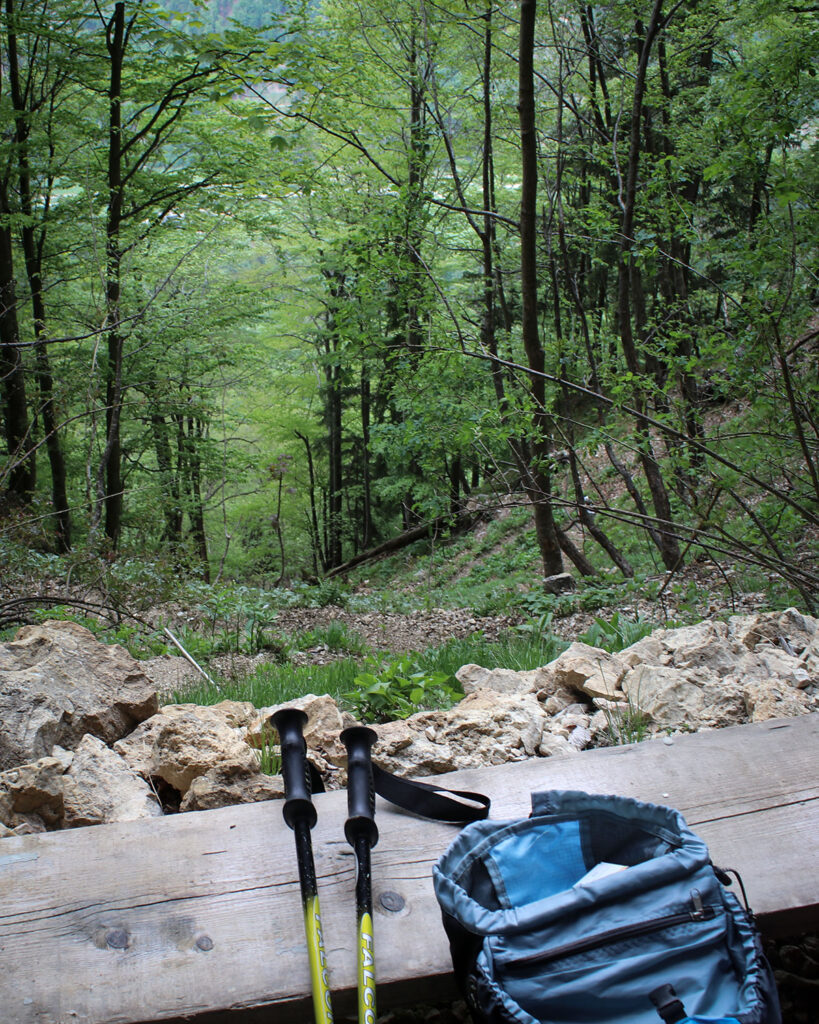 In front of the entrance to the cave beneath Babji zob. 